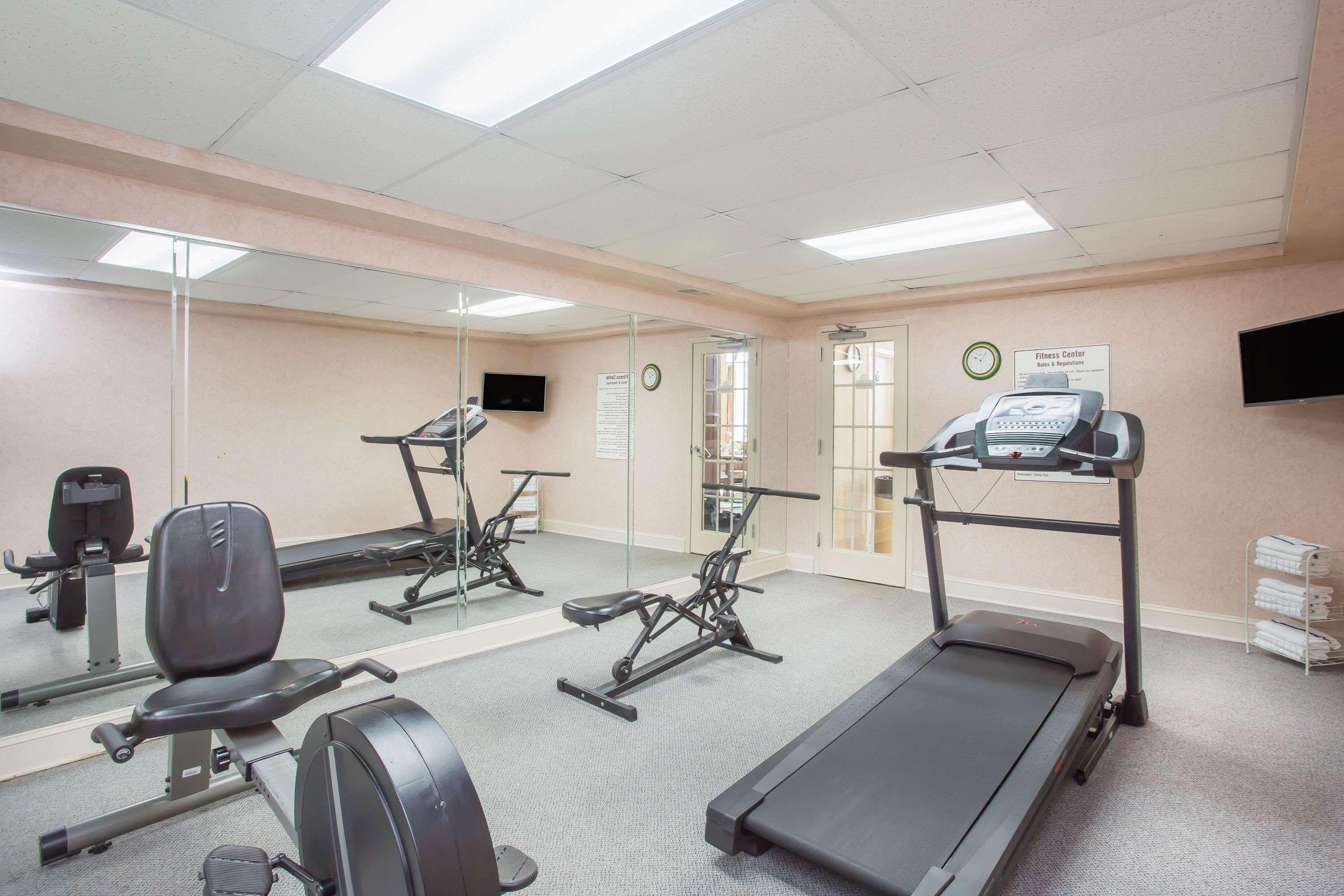 Days Inn & Suites By Wyndham Columbia Airport West Columbia Εξωτερικό φωτογραφία