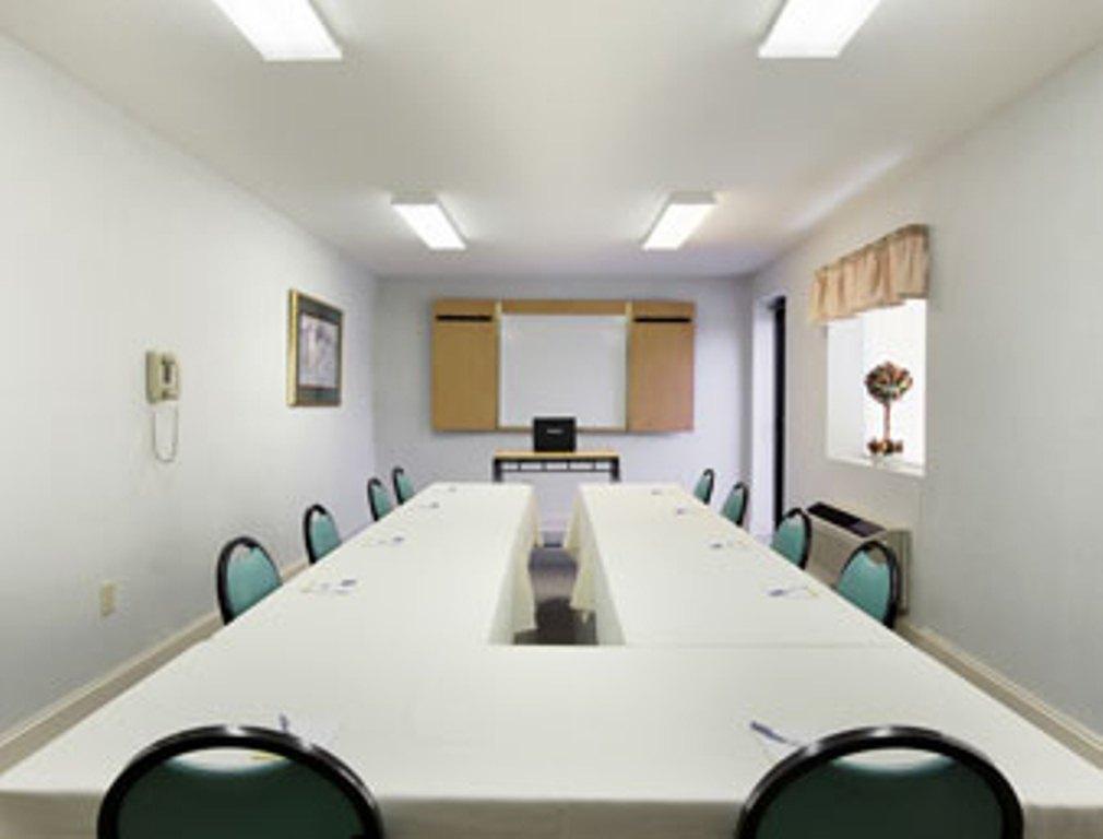 Days Inn & Suites By Wyndham Columbia Airport West Columbia Ανέσεις φωτογραφία